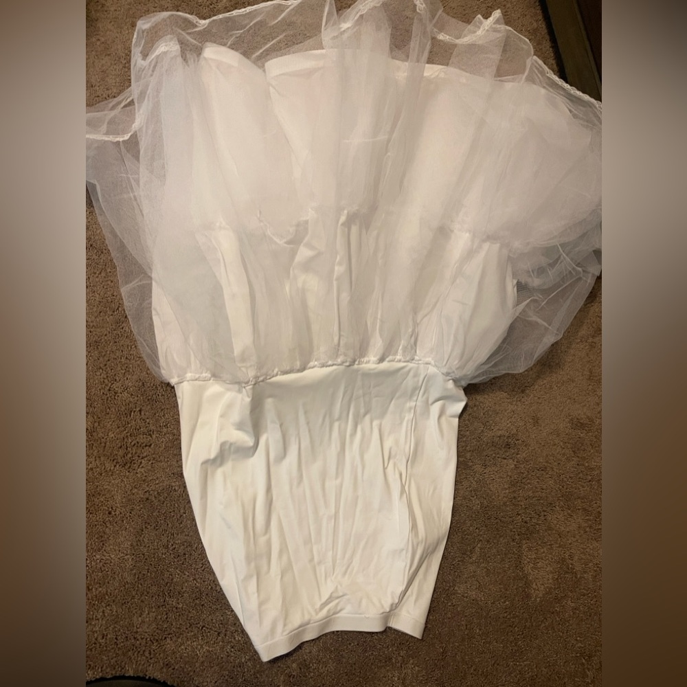 Petticoat - Picture 4 of 4